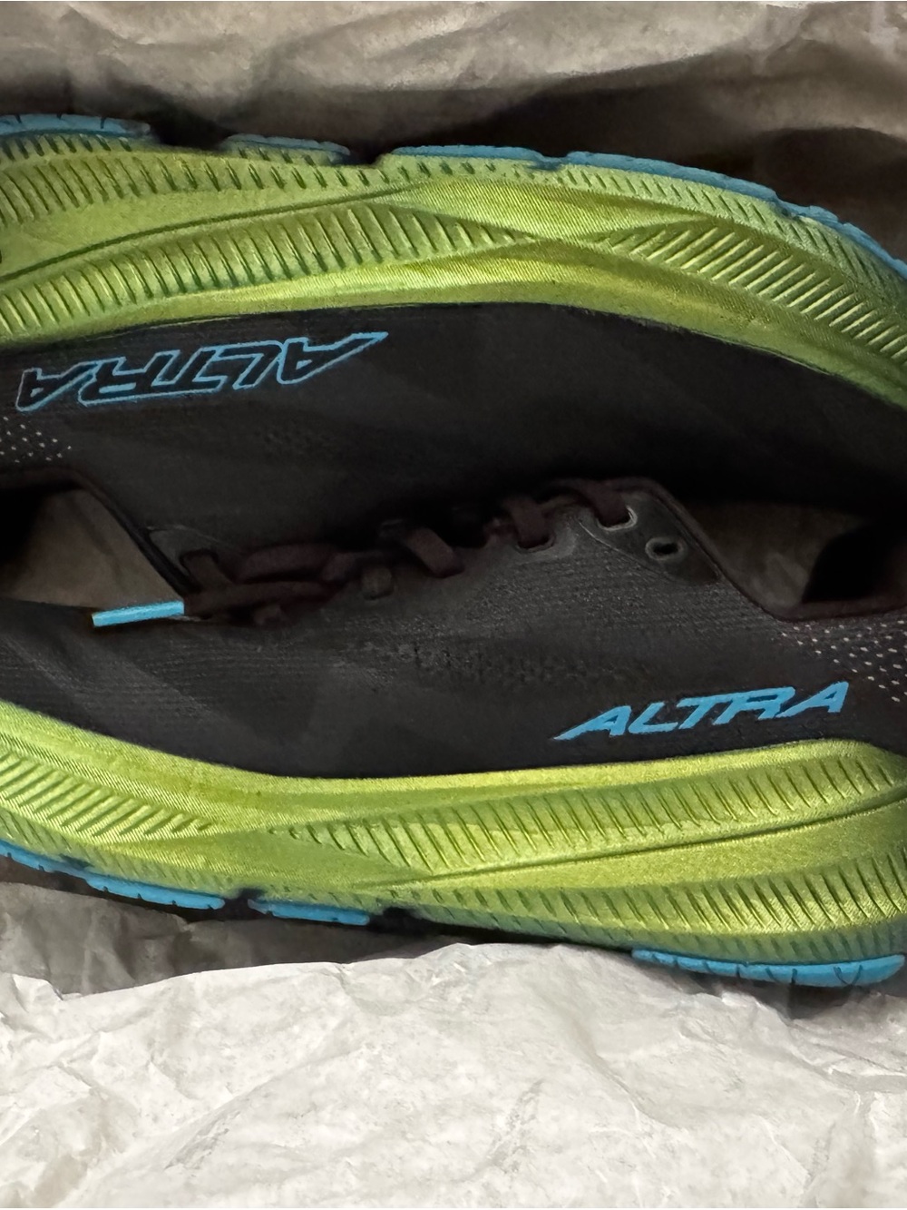 Altra Women’s Sneakers in Black with Teal Accents - Picture 6 of 7